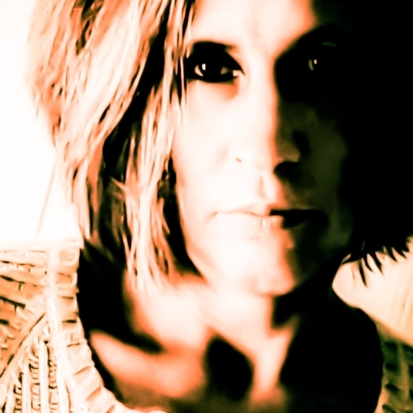 Meet your Posher, Sue - Picture 13 of 16